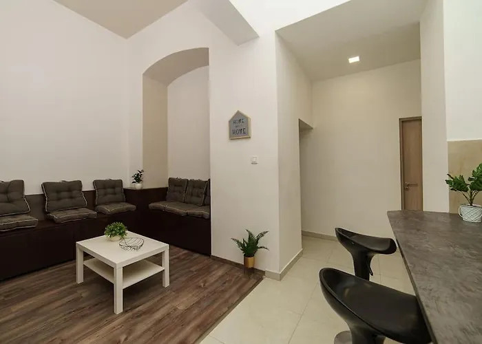 Cityscape Budget Apartments Kiraly