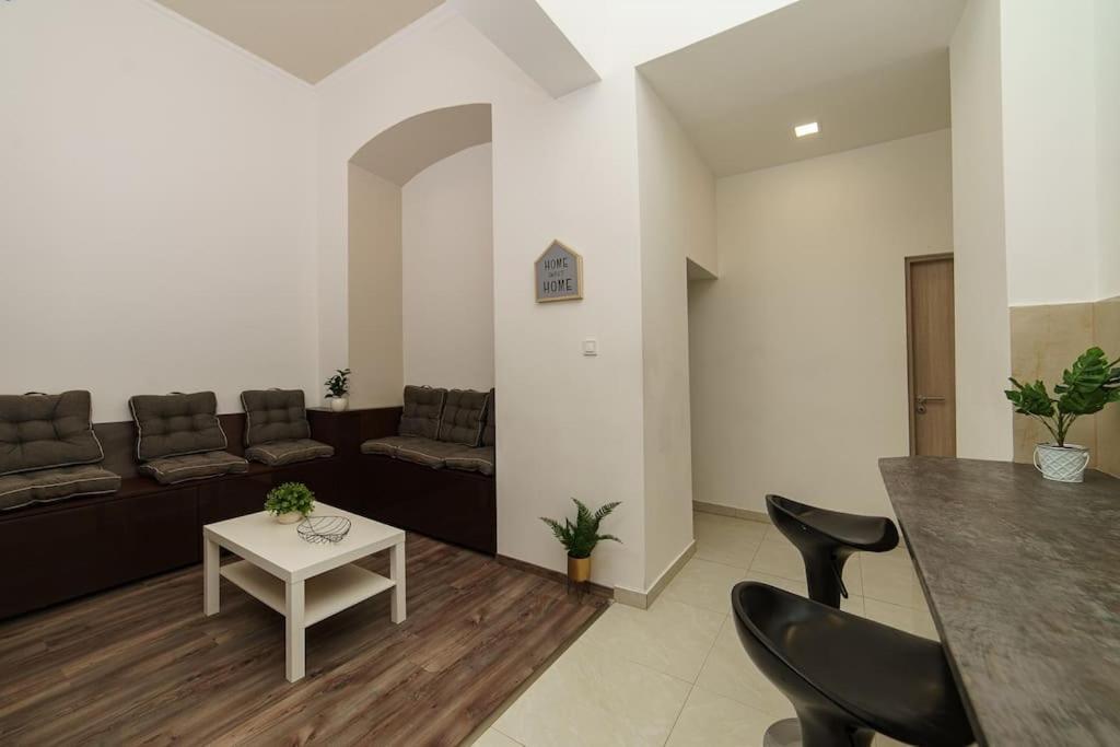Apartment Cityscape Budget Kiraly *